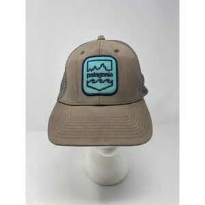 Distressed Patagonia Badge Patch Beige‎ Snap Back Trucker Hat Cap Mesh Hiking